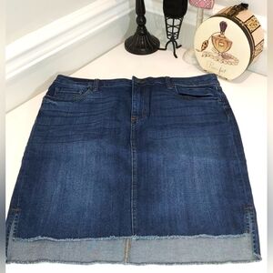 Kut From The Kloth Medium Wash High Low Cut Jean Skirt Sz 10 NWT